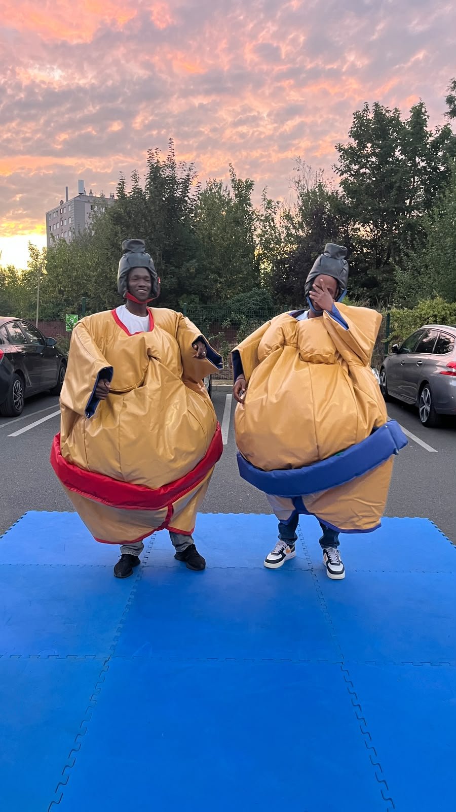 Animation sumo gonflable lors d'un événement